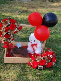 Valentine Cake Delivery Islamabad - SameDayFlowers.pk