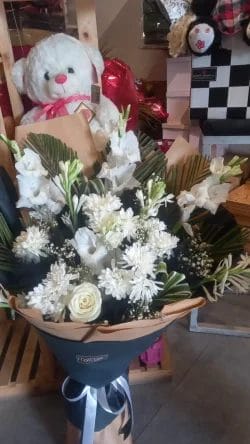 Online Flowers Delivery Islamabad - SameDayFlowers.pk