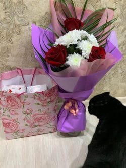 Birthday Flowers Lahore - SameDayFlowers.pk