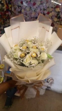 Ferrero Flower Bouquet Delivery Lahore -SameDayFlowers.pk