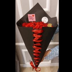 Valentine Flowers Lahore - SameDayFlowers.pk