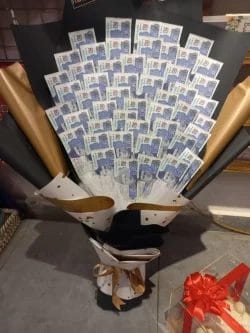 Eidi Money Bouquet Lahore - SameDayFlowers.pk