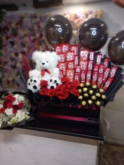 Valentine's Day Flower Deal Lahore - SameDayFlowers.pk