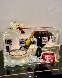 Valentine's Day Gift Box Lahore - SameDayFlowers.pk